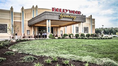 Hollywood casino akron